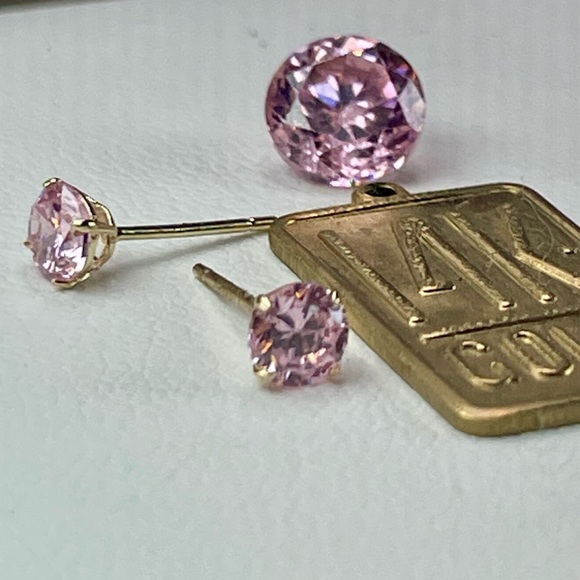 .50ct 14k Pink Sapphire studs. 14k Solid/.25ct each/4mm - Picture 10 of 14